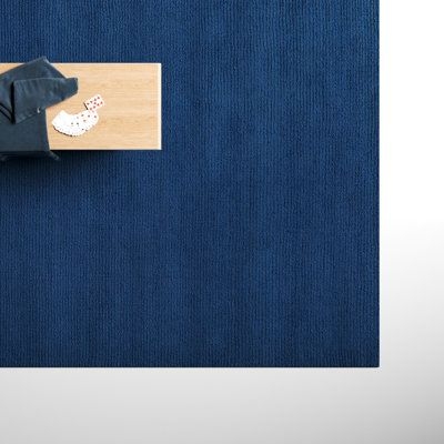 Gracia Handmade Wool Dark Blue Area Rug