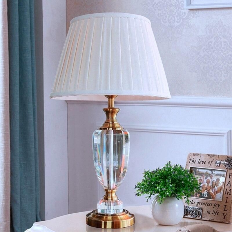 Lampe de chevet avec abat-jour moderne