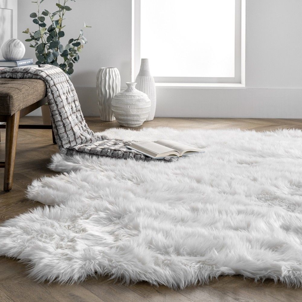 nuLOOM Ayana Faux Sheepskin Octo Shaggy Area Rug, Shaped 6' x 6' 11", White