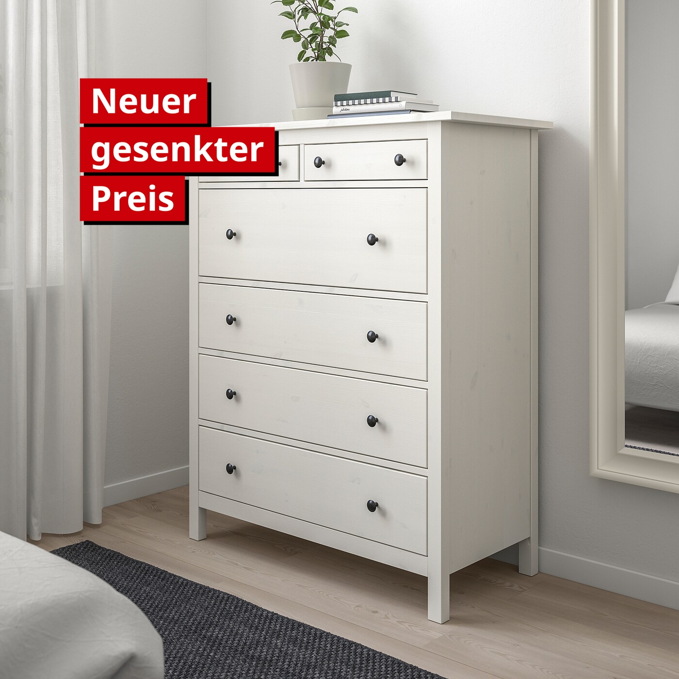 IKEA - HEMNES Kommode mit 6 Schubladen, wei gebeizt, 108x131 cm. Obere Fllung/ Seitenfllung/ Beine/ Blende/ Leiste/ Trennwand/ Schubladenfront: massive Kiefer