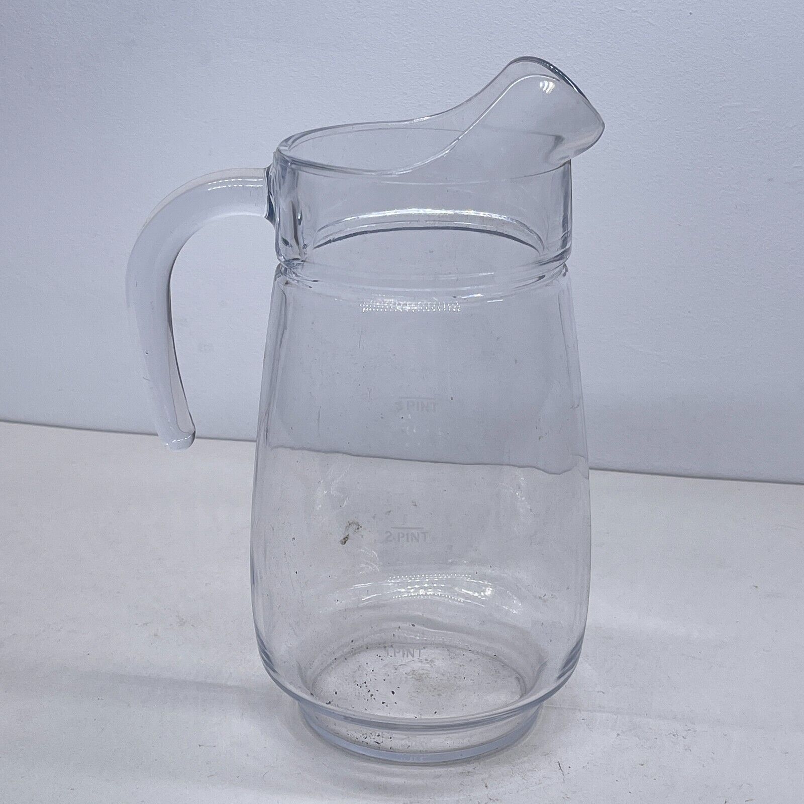 Large Clear Glass Pitcher Jug Water / Juice / Lemonade Holds 3 Pints