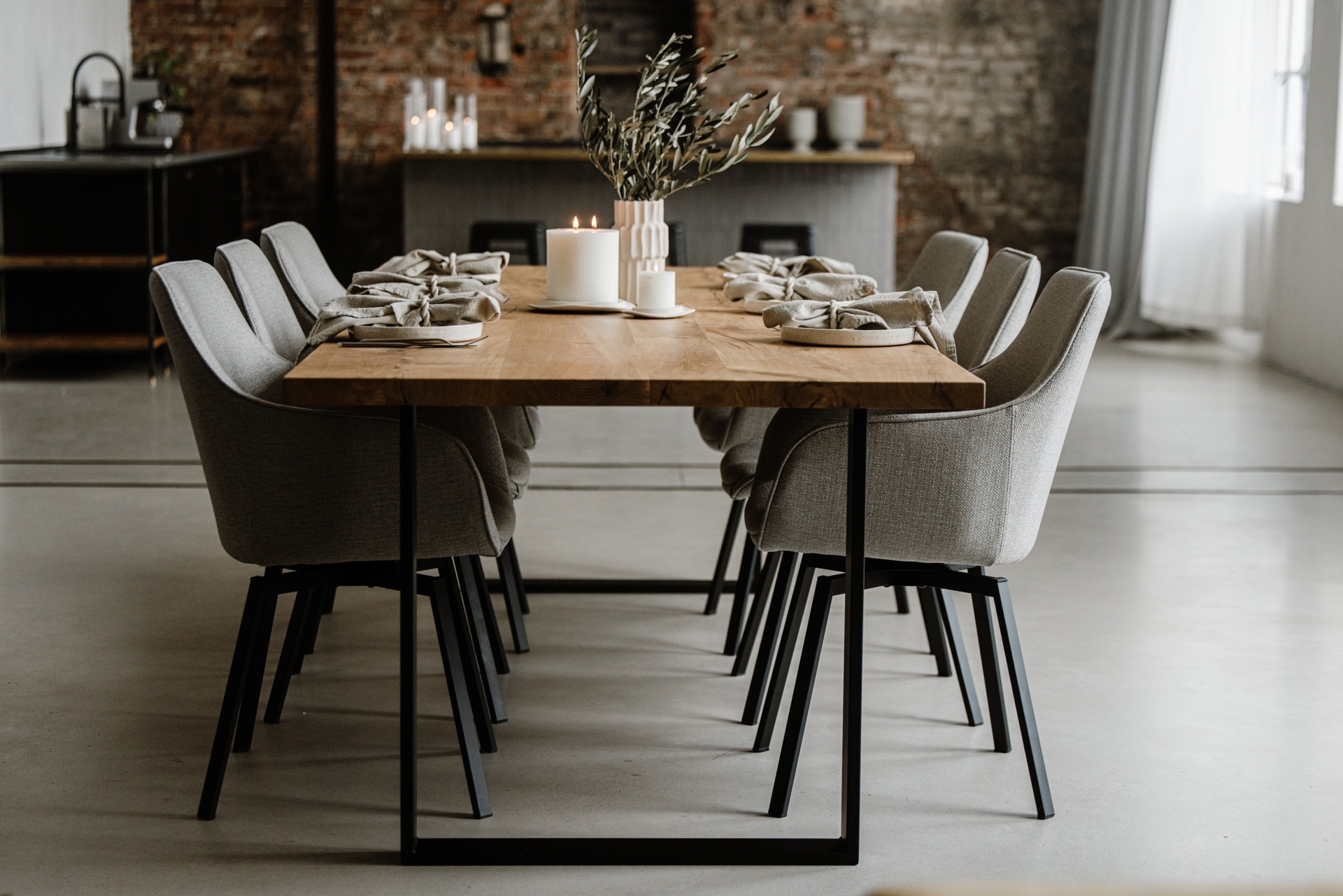Massivholztisch Gaia - H 75, B 90, L 180 cm / U-Form / Industrialdesign