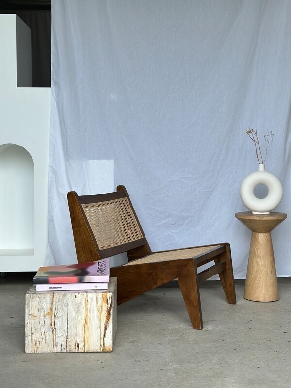Table d'appoint en bois ptrifi blanc