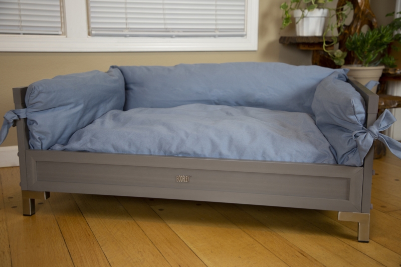 Achilles Manhattan ECOFLEX Raised Dog Bed with Cushion