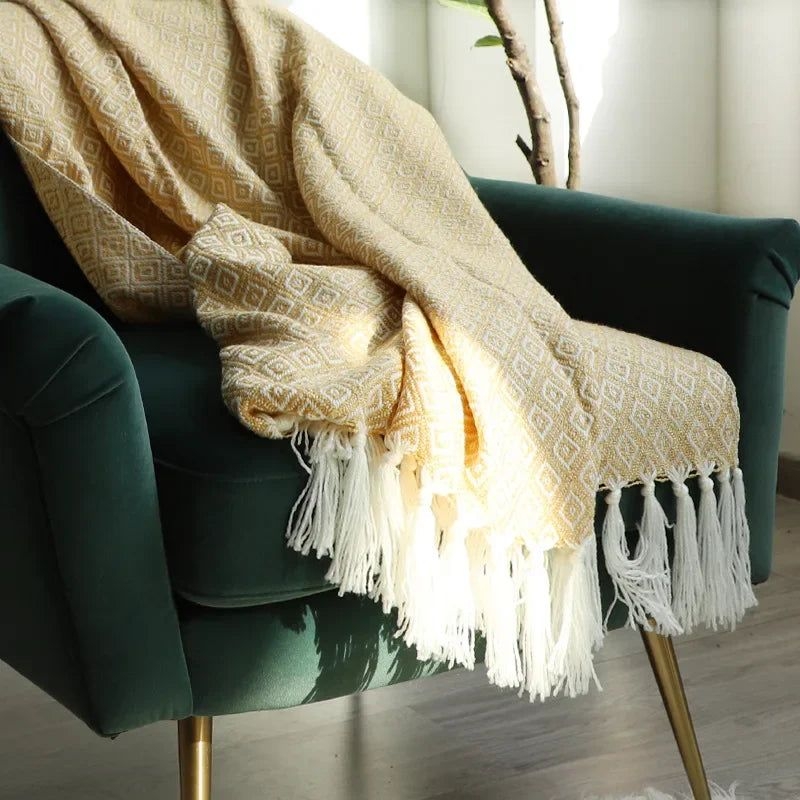 Afralia Golden Knitted Blanket: Luxuriously Soft Sofa Cover & Bedspread - 1 / 130x170CM