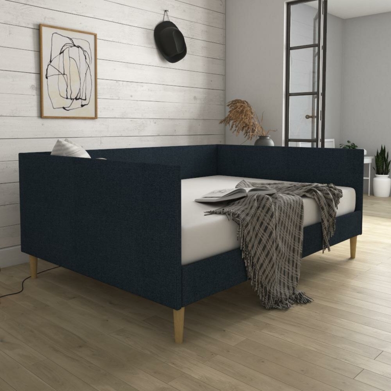 Chadlee Upholstered Daybed