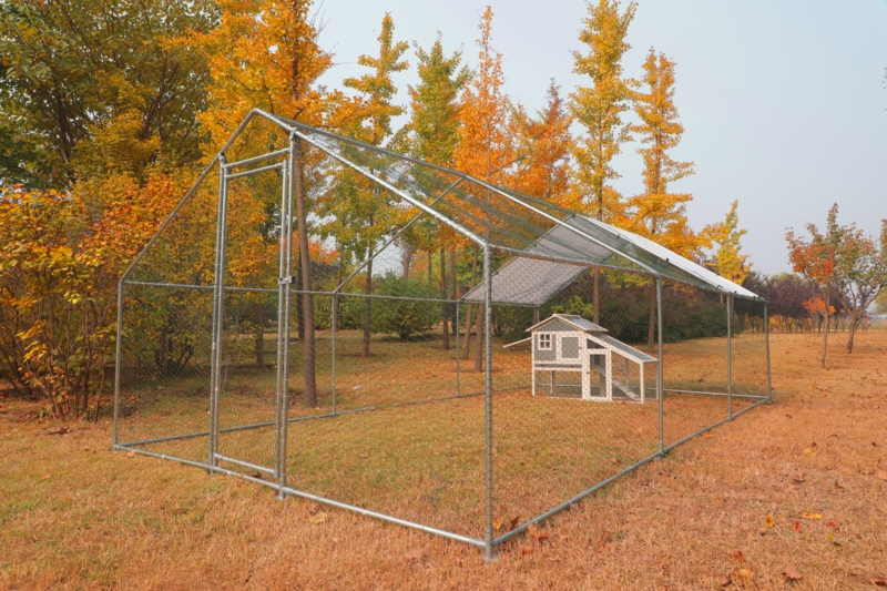 Crellen Metal Chicken Run Coop, Walk-in Poultry Cage with Waterproof & Anti-UV Cover Lockable Door Design