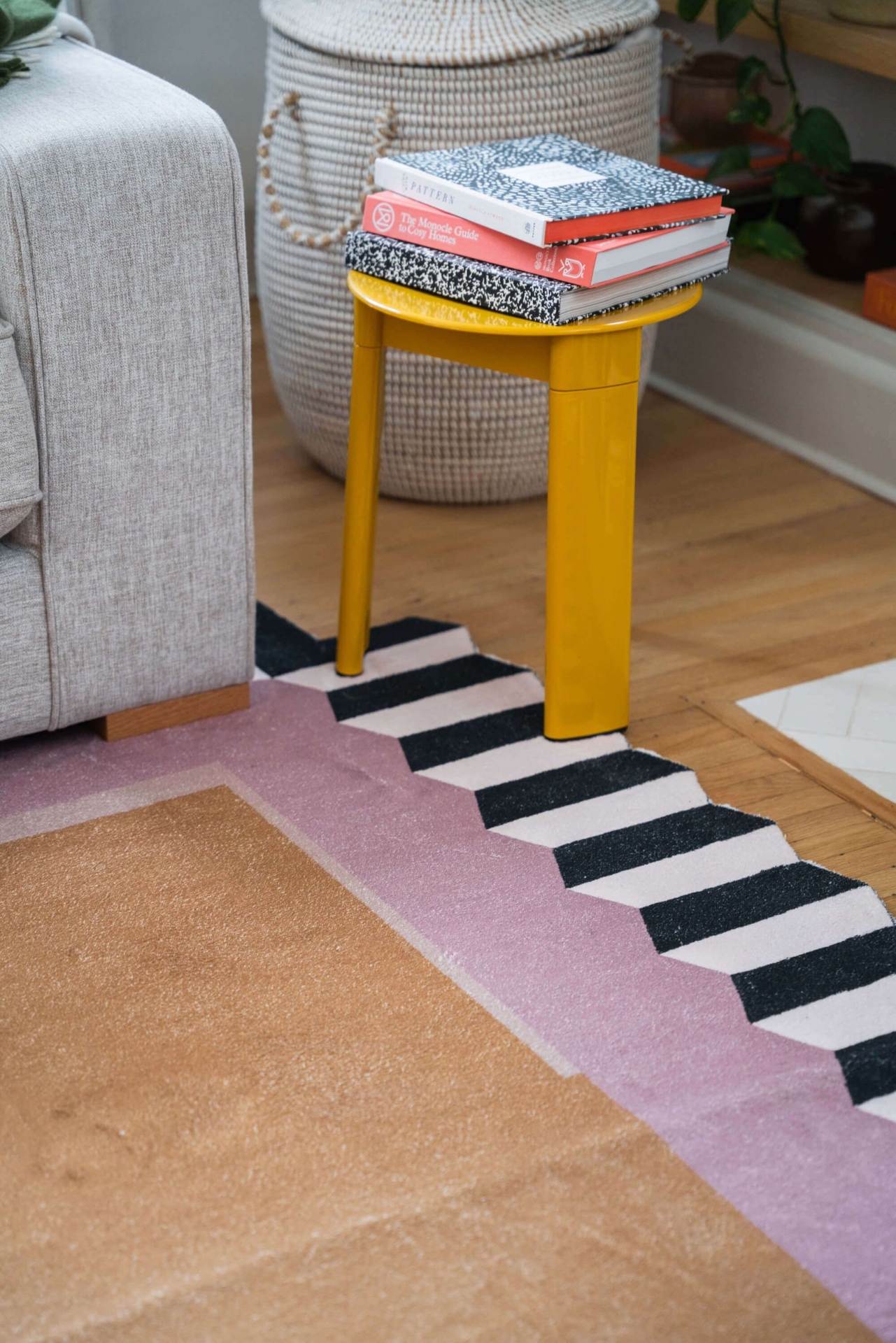 Keyboard Boarded Area Rug - Multicolor / 5'X7'