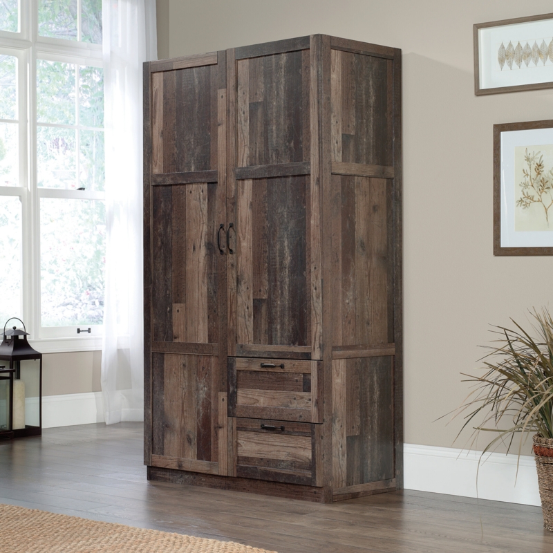 Lott Armoire