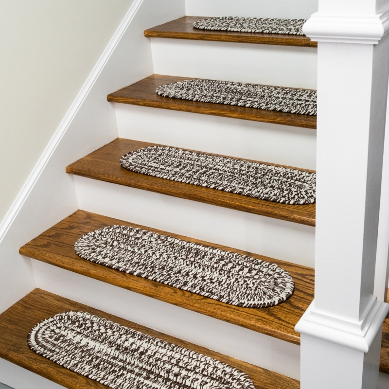 Akhil Stair Tread