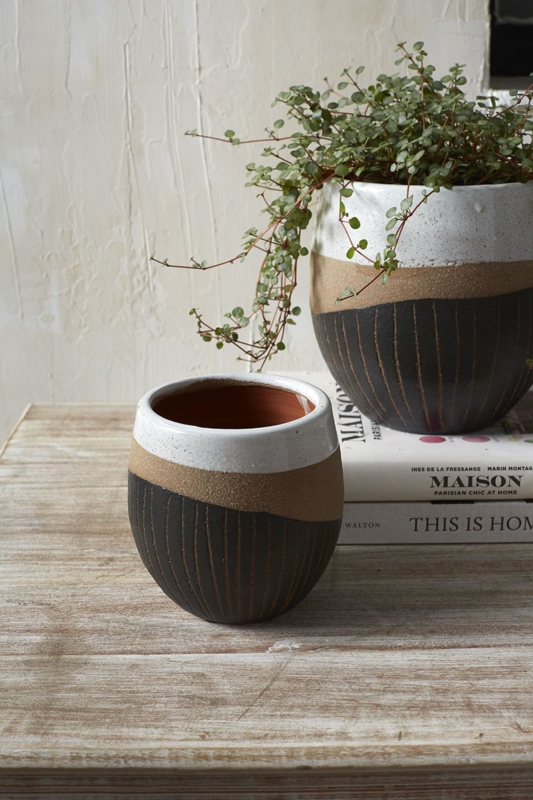 Armisha Ceramic Pot Planter