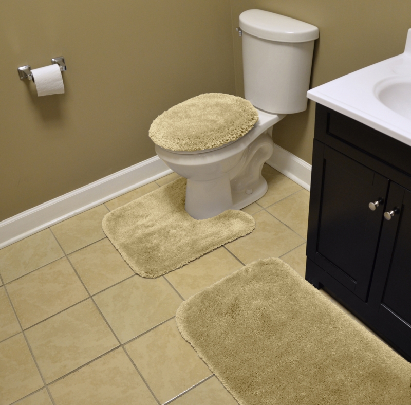 Billy-Dean Nylon 3 Piece Bath Rug Set with Non-Slip Backing