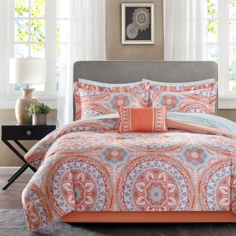 Daisetta Microfiber Traditional Comforter Set with Cotton Bed Sheets