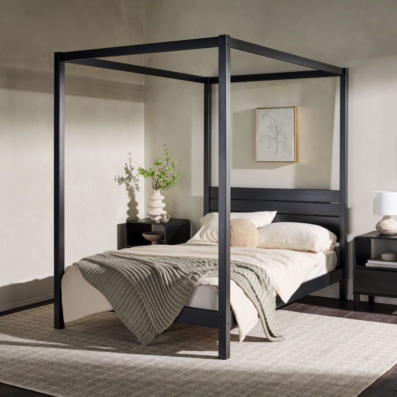 Hanhalyn Solid Wood Canopy Bed