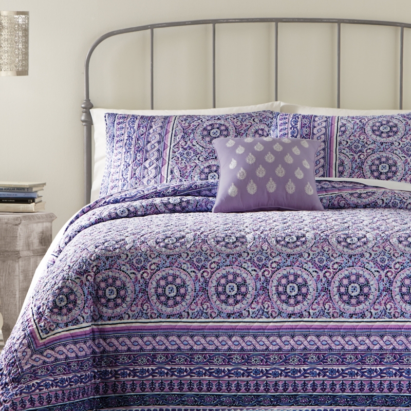 Jessica Simpson Mosaic Border Reversible Quilt