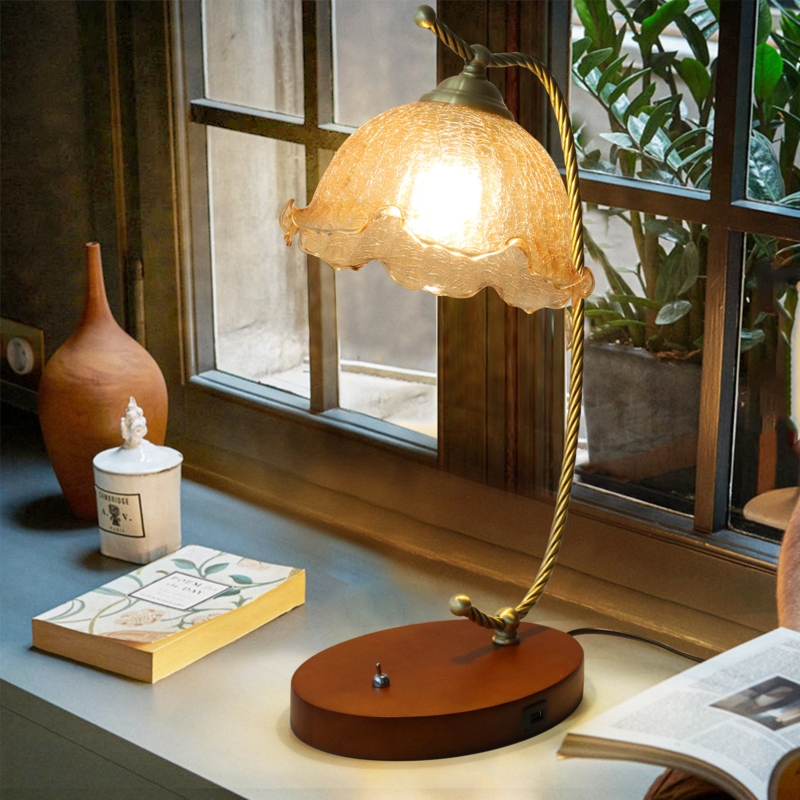 Lahsana Solid Wood USB Desk Lamp