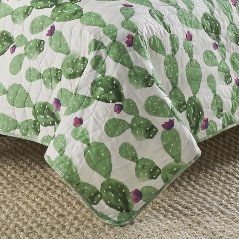 Maree Farmhouse / Country Cotton Quilt Set