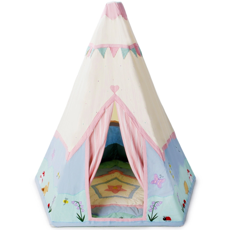 Win Green 57'' W x 57'' D Indoor / Outdoor Cotton Play Tent