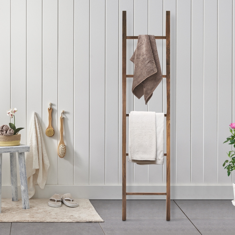 6.7 ft Blanket Ladder