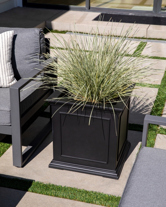 Abram Planter Box