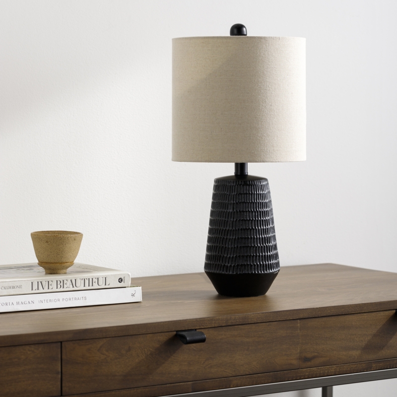 Ashyra Resin Table Lamp