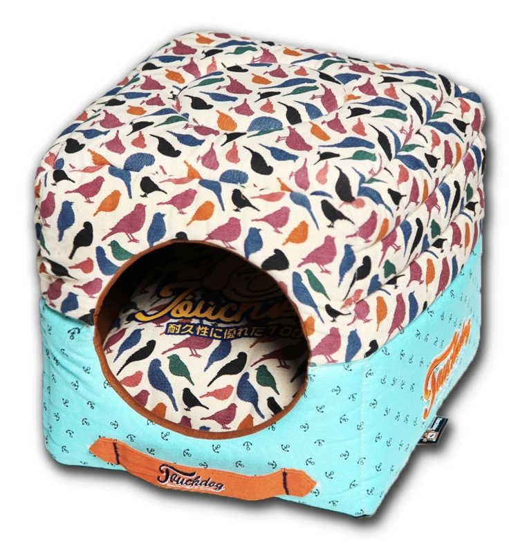 Bothwell Convertible and Reversible Squared 2-in-1 Collapsible Hooded Dog House Bed