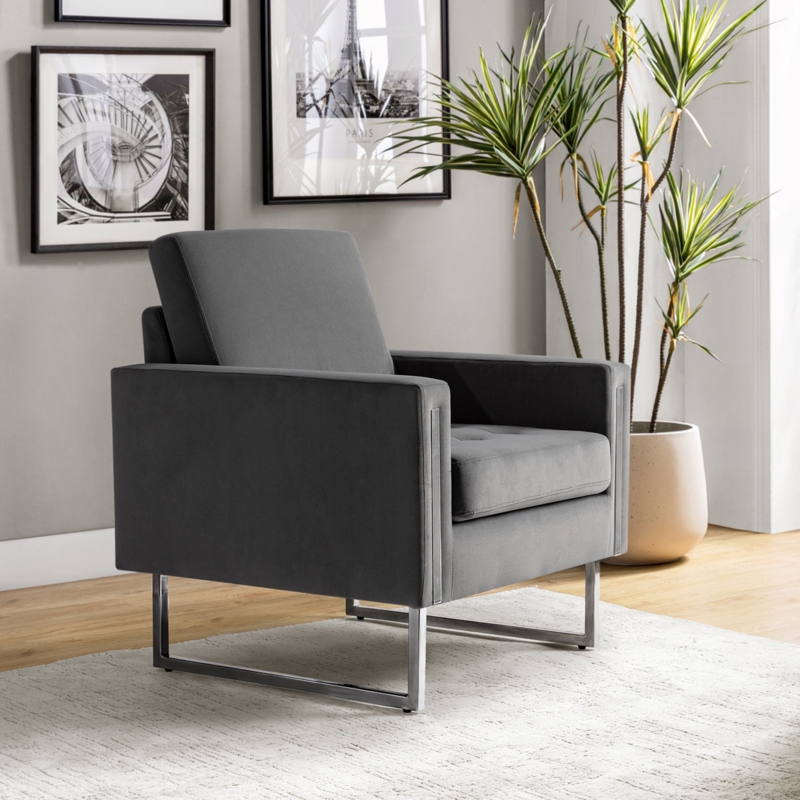 Charo 31.5" W Tufted Velvet Club Chair