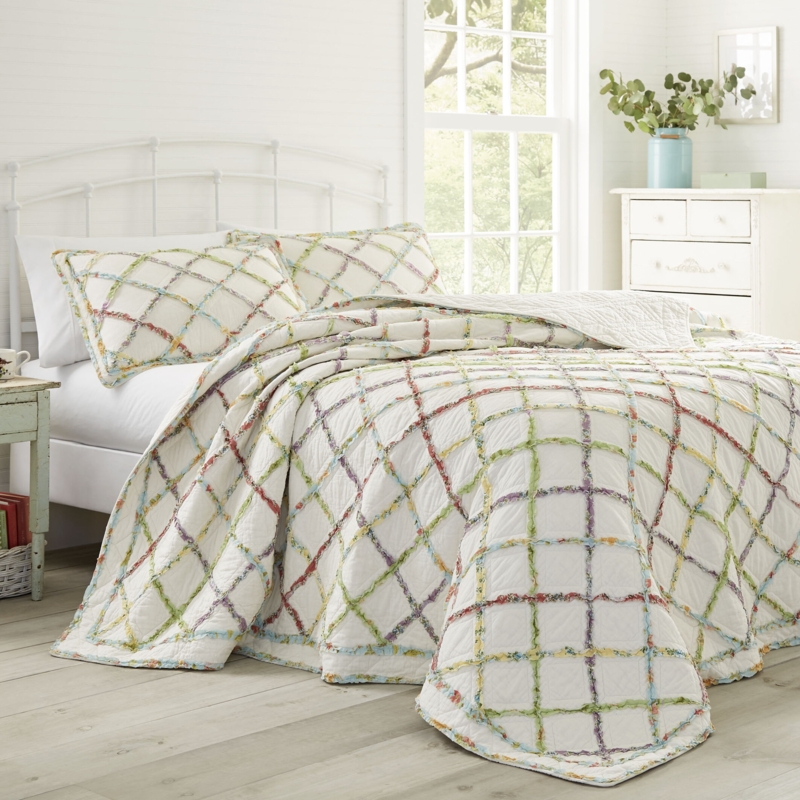 Laura Ashley Ruffle Garden 100% Cotton Quilt
