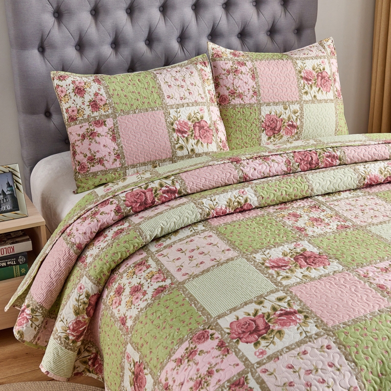 Maceo Patchwork Quilt Set