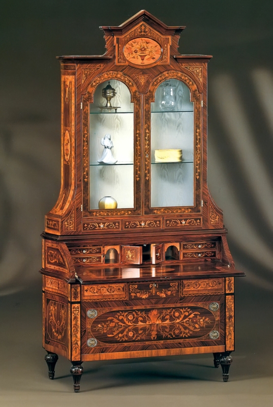 Maggiolini Sideboard with Bar Hutch