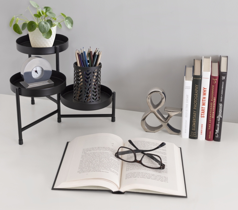 Oquendo Plant Stand