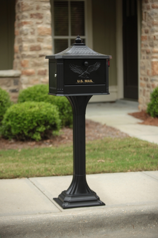 Pedestal Locking Post Mounted Mailbox