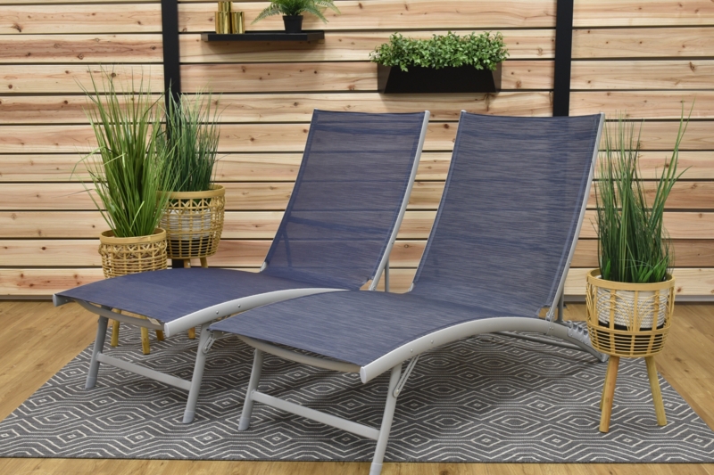 Vivere Stackable Aluminum Clearwater Lounger Set with Premium Phifertex Fabric (265 lb Capacity)