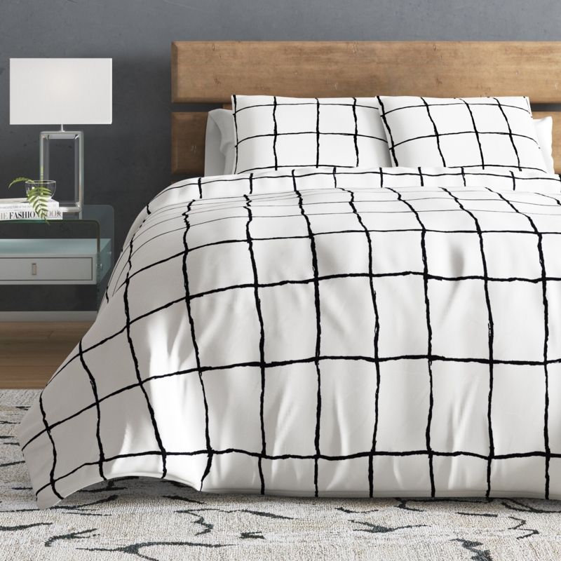 Black/White Microfiber Reversible Modern & Contemporary Comforter Set