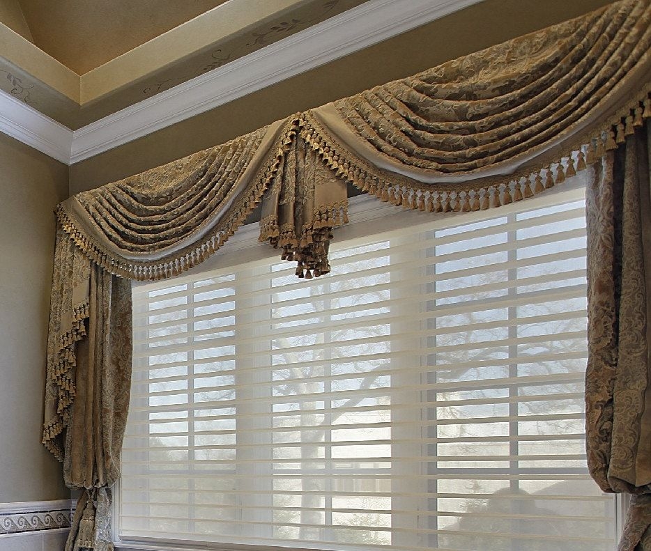 Custom made traditional swag valance  made to measure your choice of fabrics!