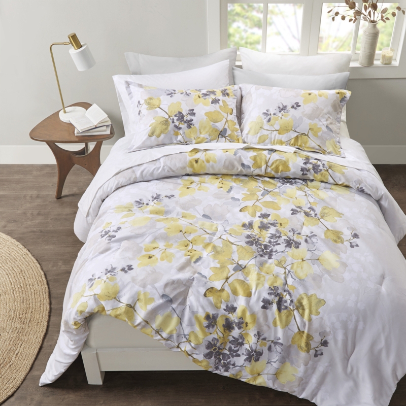 Alvion Floral Comforter Set