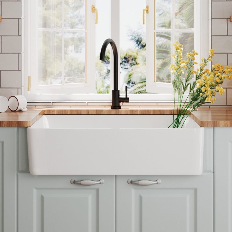 Feast 33" L x 20" W Single Bowl  Farmhouse Kitchen Sink with Sink Grid and Basket Strainer