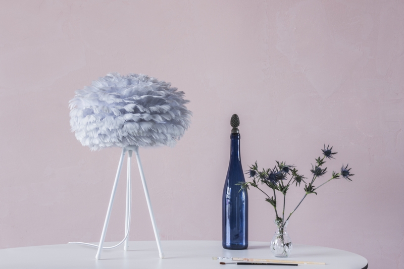 Homan Metal Tripod Lamp
