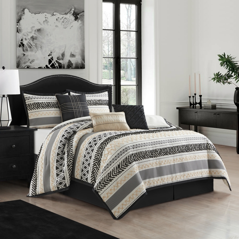 Ivanna 7 Piece Geometric Comforter Set