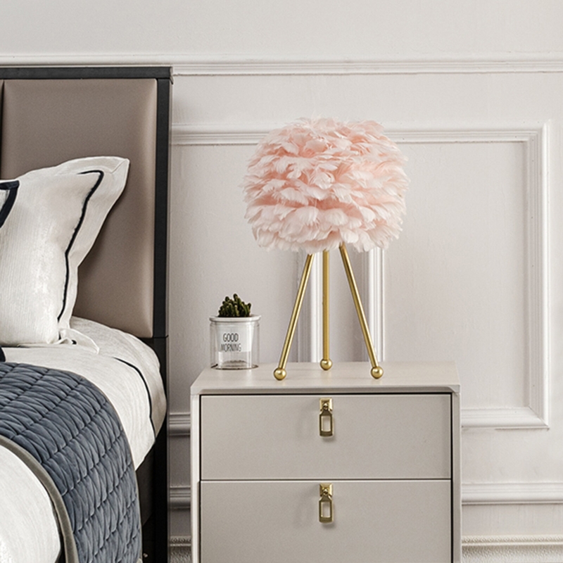 Marjorie Metal Tripod Lamp (Set of 2)