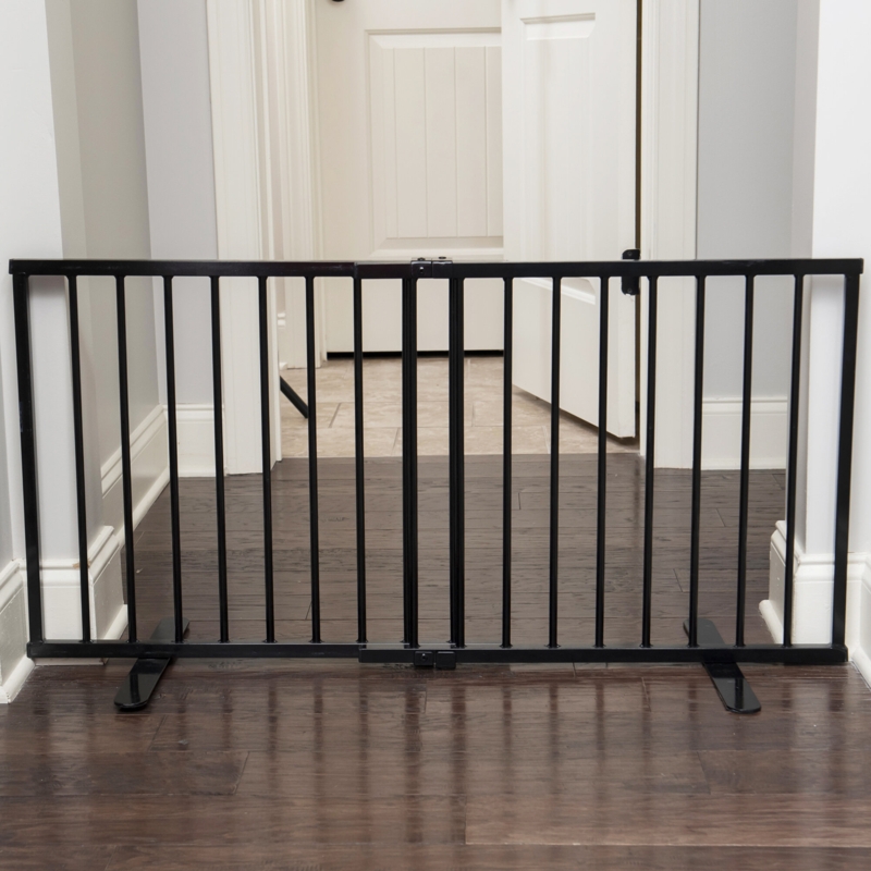 Metal Free Standing Pet Gate