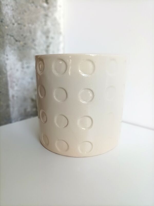 Pot cache-pot cramique en relief couleur crme