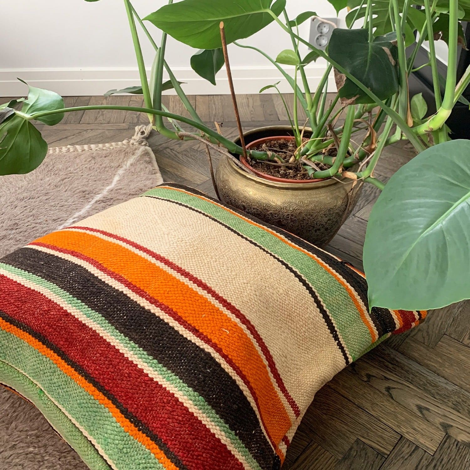 "Sebu" Vintage Striped Cushion Cover | One Size | Tirillm