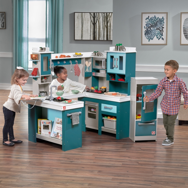 Step2 Grand Walk In Kitchen Plastic Kids Wood Kitchen Set