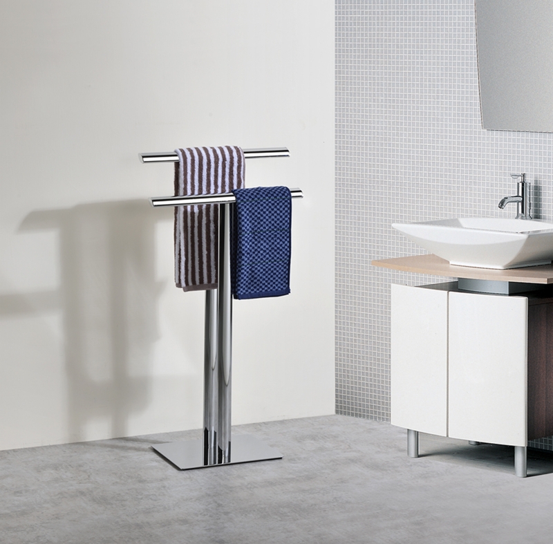 2 Freestanding Towel Rack