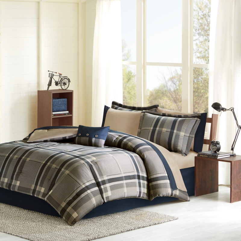 Adelyn Plaid Comforter Set with Bed Sheets