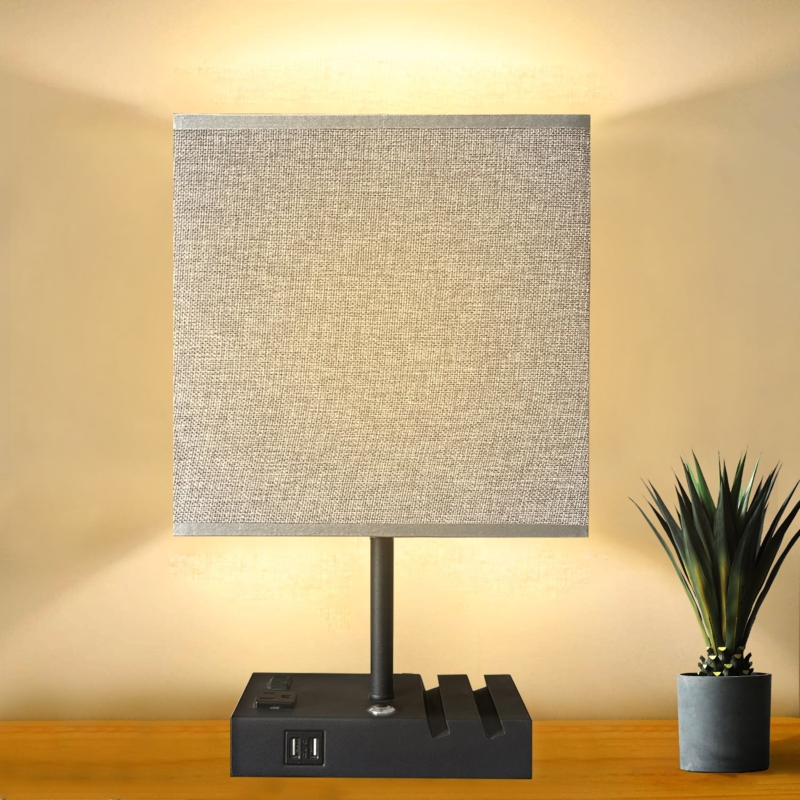 Altoona Metal USB Table Lamp