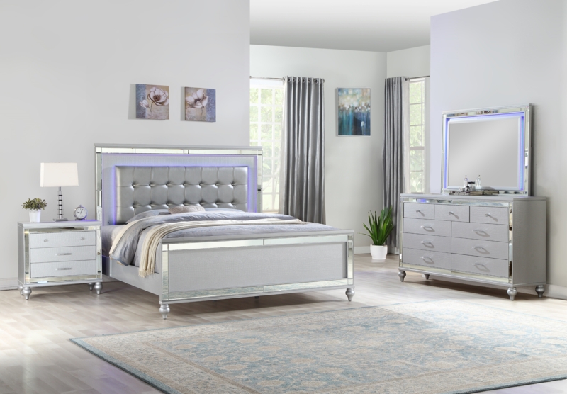 Berthier Upholstered Standard 4 Piece Bedroom Set