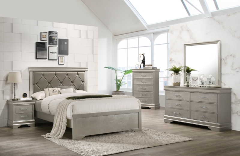 Chimdalu Panel Bedroom Set Special Full 3 Piece: Bed, 2 Nightstands