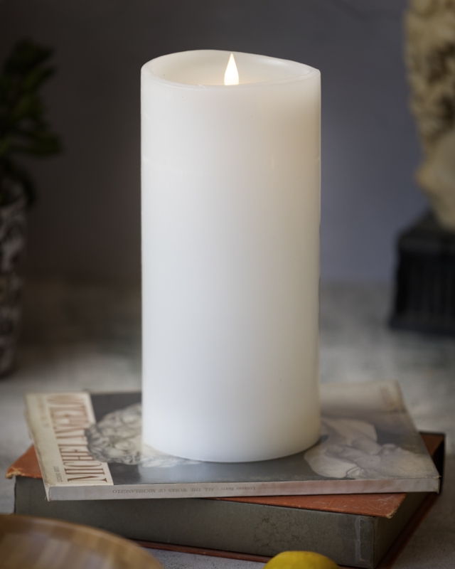 Classic Real Wax Body Flickering Flameless Battery Powered LED Pillar Candle